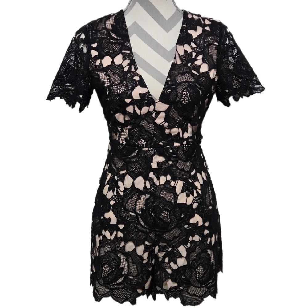 LUSH Black Floral Lace Romper Short Sleeve V-Neck Keyhole Back Small